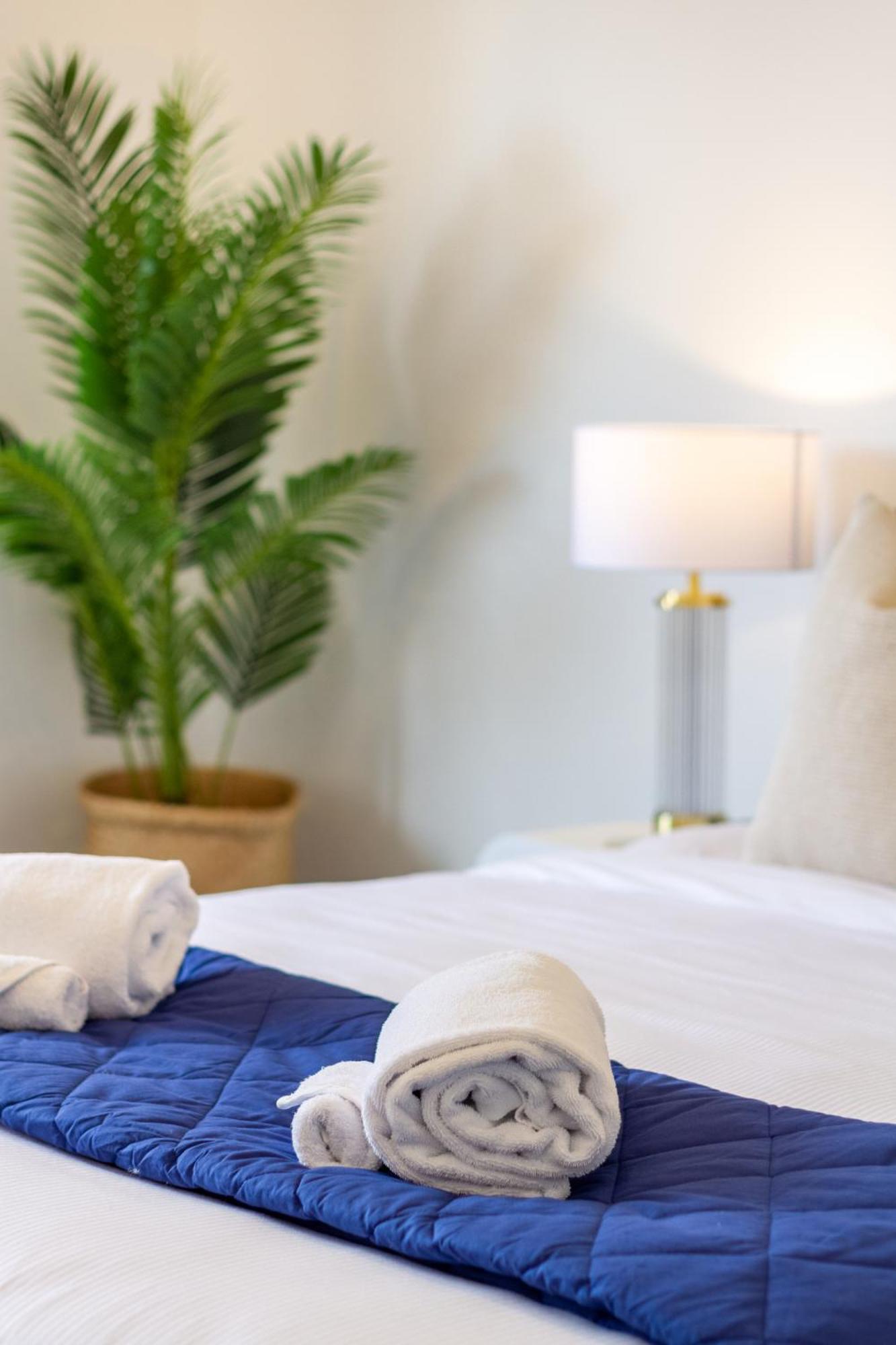 Central Christchurch Santorini Style 1Br Studio Экстерьер фото
